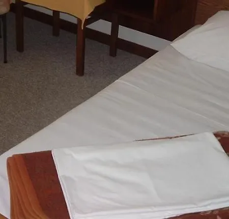 Depadansa Marina & Primorka オミサリ