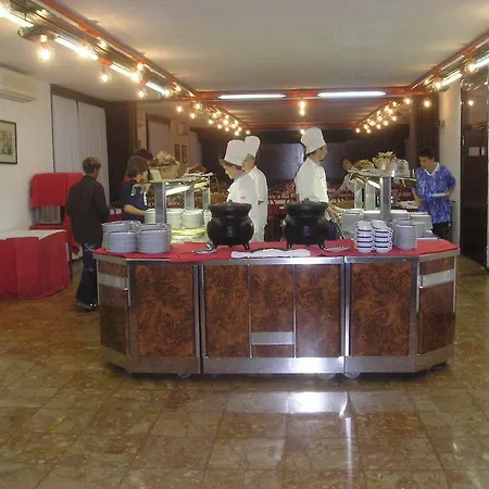 Depadansa Marina & Primorka فندق