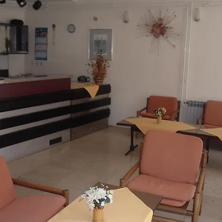 فندق Depadansa Marina & Primorka Omišalj